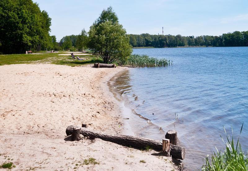 Pokoje Goscinne Nad Jeziorem Tychy Exteriör bild