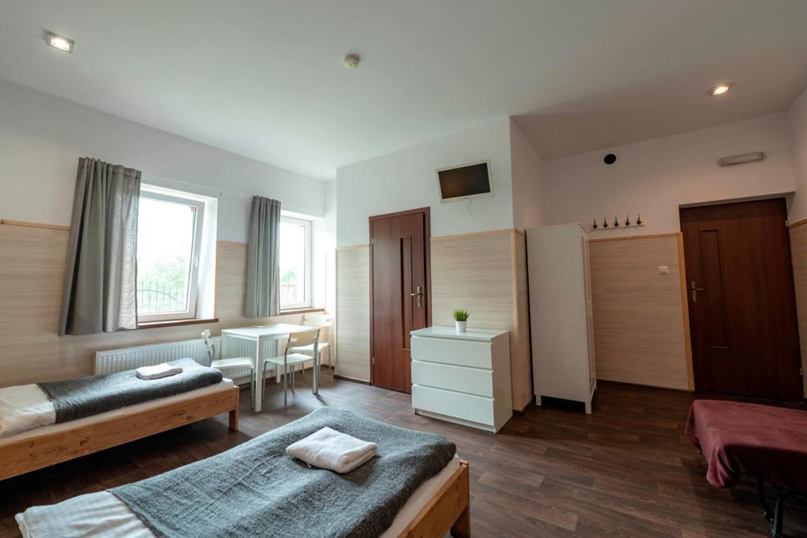 Pokoje Goscinne Nad Jeziorem Tychy Exteriör bild